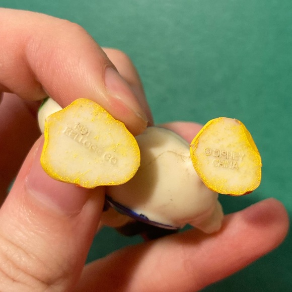 B1G2 - Uncle Scrooge McDuck Disney Figure - Buy 1, Get 2 FREE - Picture 7 of 8